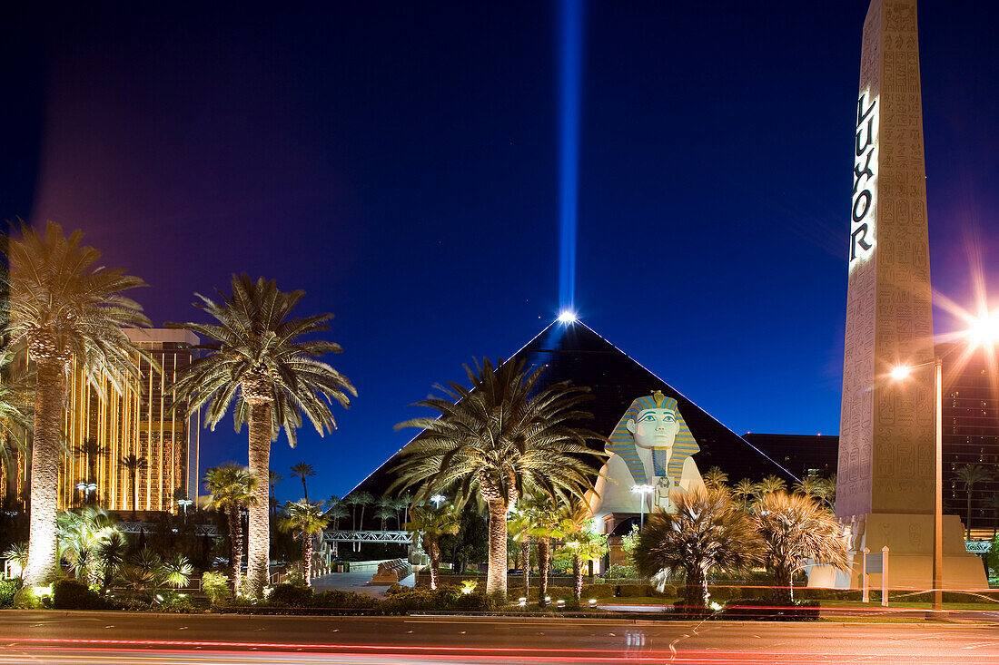 Luxor Hotel & Casino – Timeless Elegance and Excitement